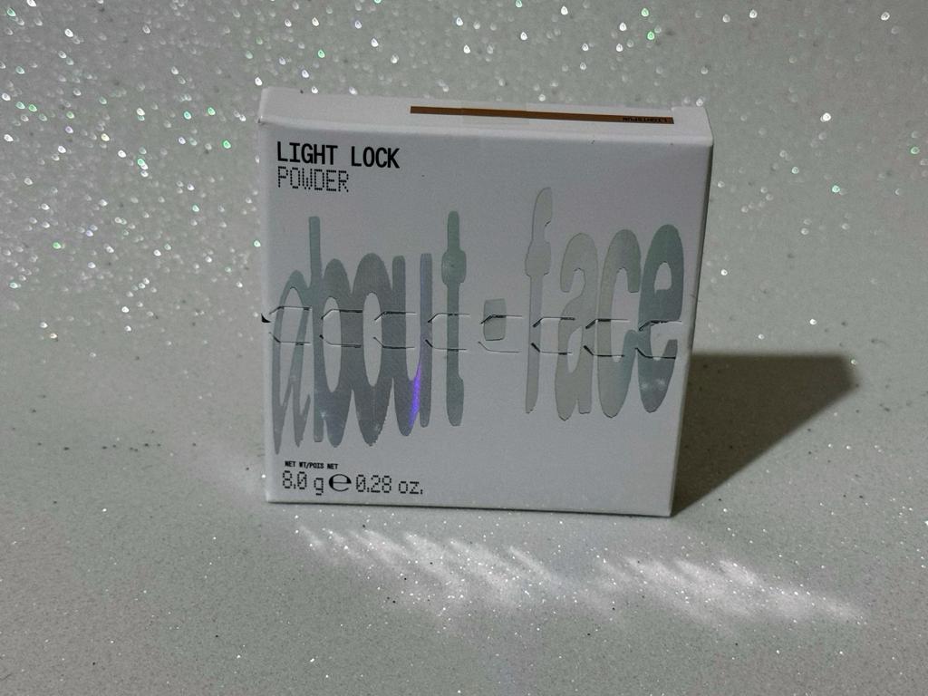 Light Lock Iluminating Powder - Ice Dusted - Cryvel